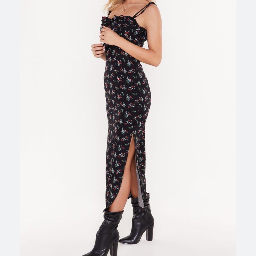 Nasty Gal Grow with the Flow floral black midi dress